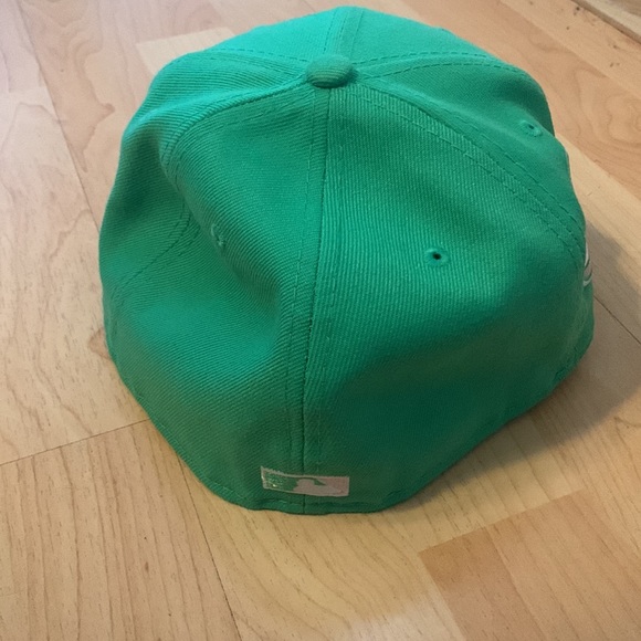 COPY - Dodgers green hate pink underside brim - Picture 3 of 6